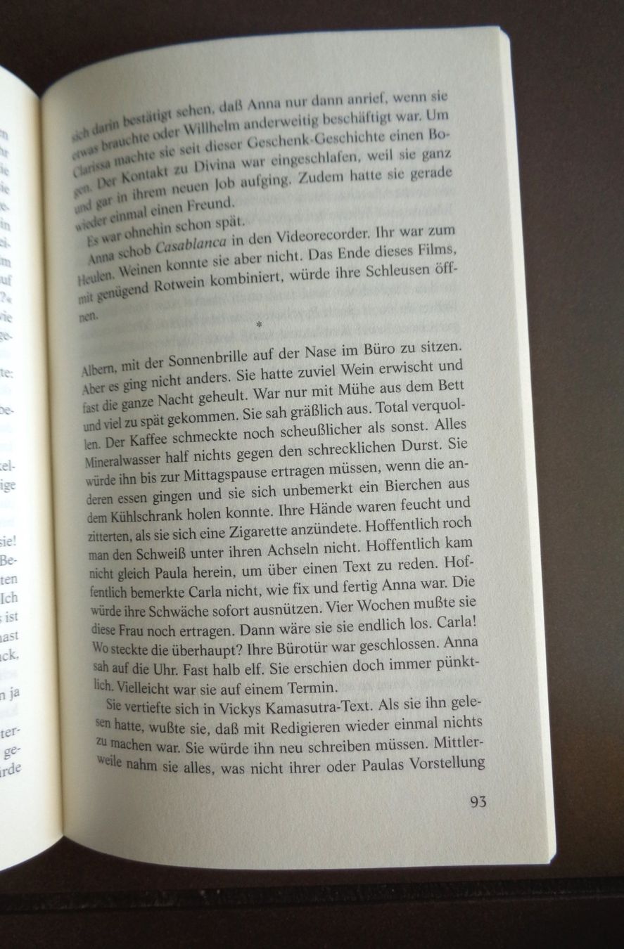 Libri: Ein freier Fall - Ulla Hildebrandt - Buch Roman – Usato da Jona venduto da Loki40 2