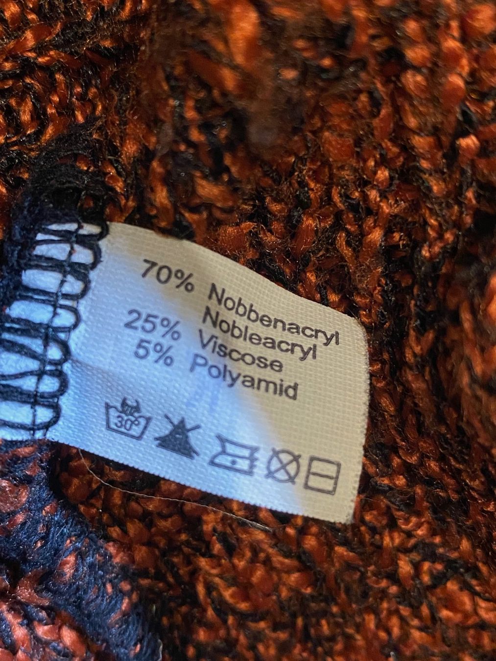 Pullover & Sweatshirts: Peppiger Pulli von mahel, Gr. 42 (L) – Gebraucht aus Winterthur von Aniger 6