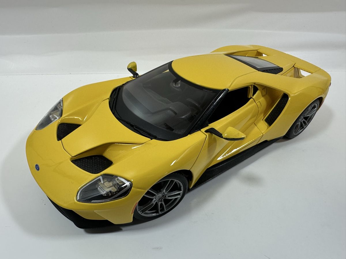 Maisto Modellini d'auto: Ford GT 1:18, gelb, MAISTO – Usato da Zofingen venduto da rf9_x2xt 1