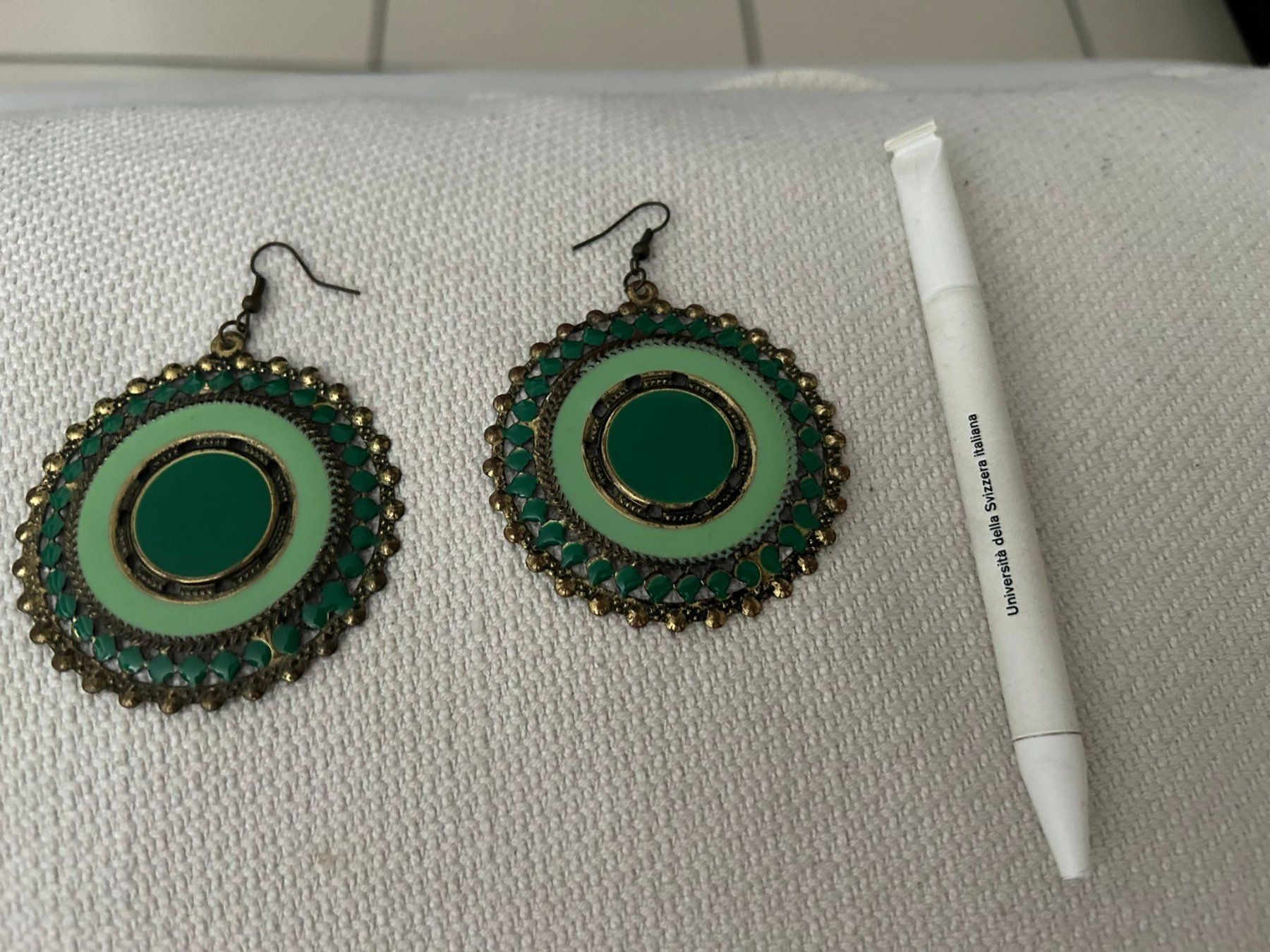 Ohrringe & -stecker: Orecchini pendenti verdi – Gebraucht aus Melano von H-Sara
