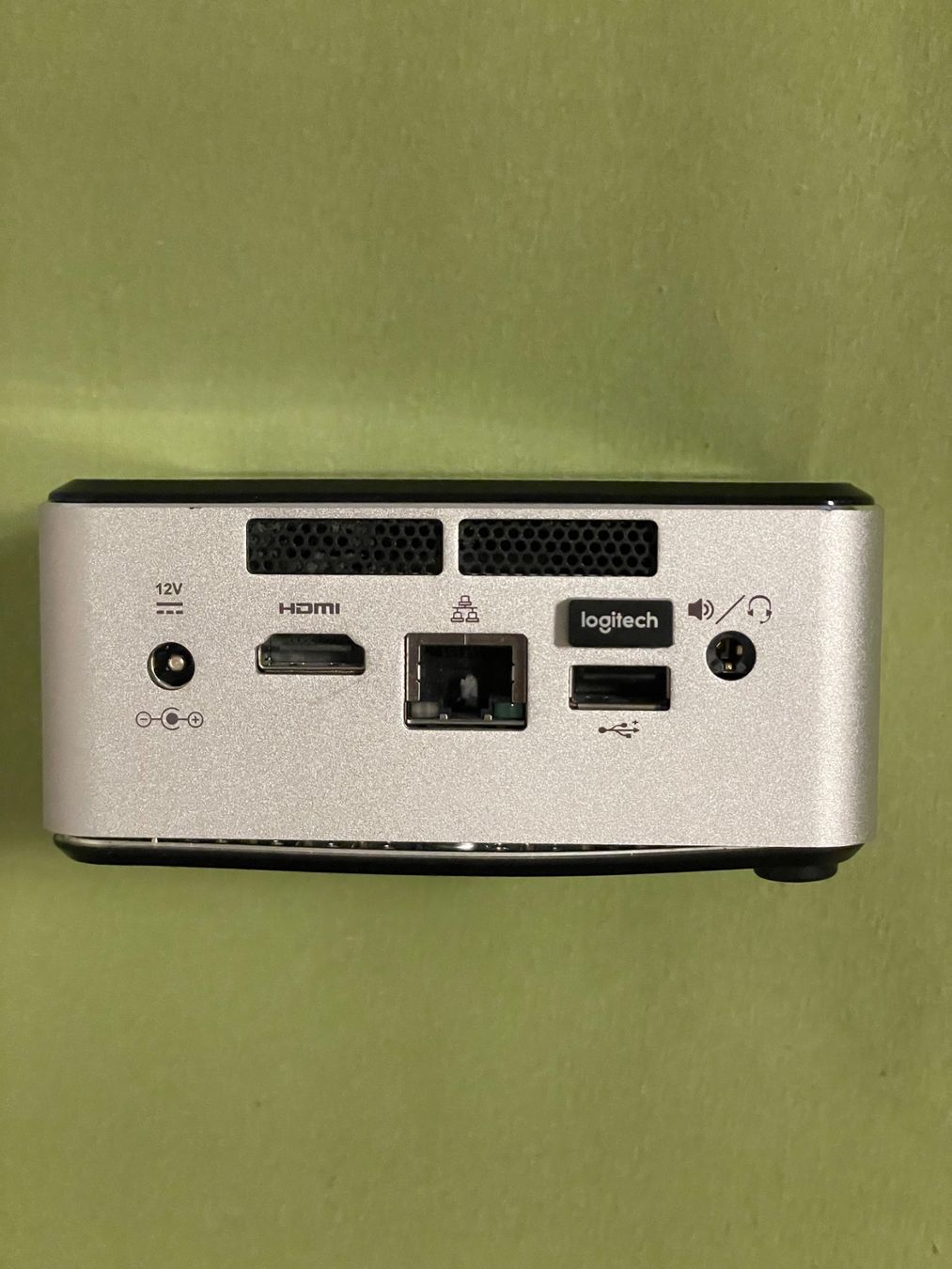 Intel PC: Intel NUC mini PC mit Windows7 – Usato da Bern venduto da Dibe2 1