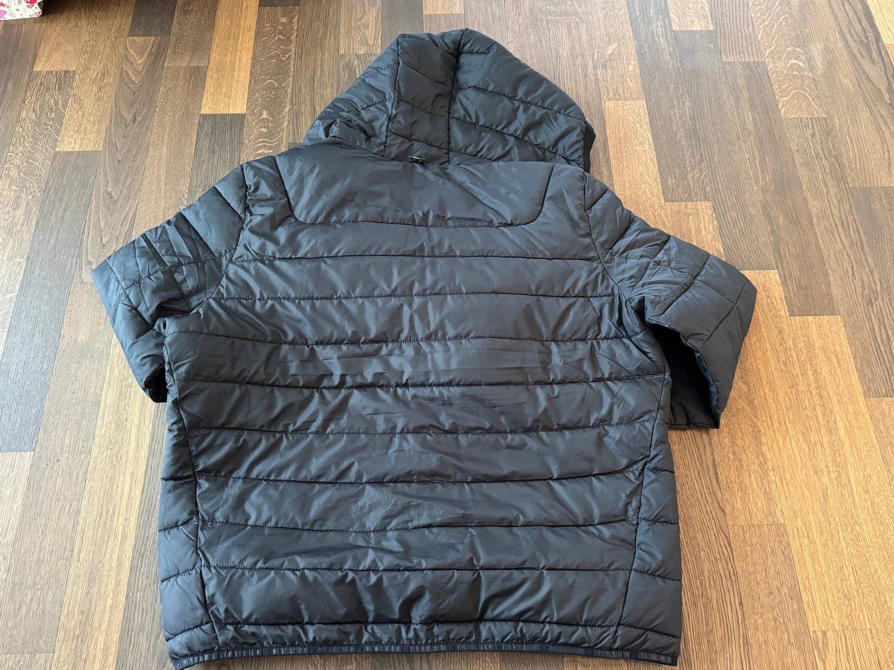 Bershka Jacken: Daunenjacke Bershka Grösse XL – Gebraucht aus Würenlos von CaSteSeNievis 1