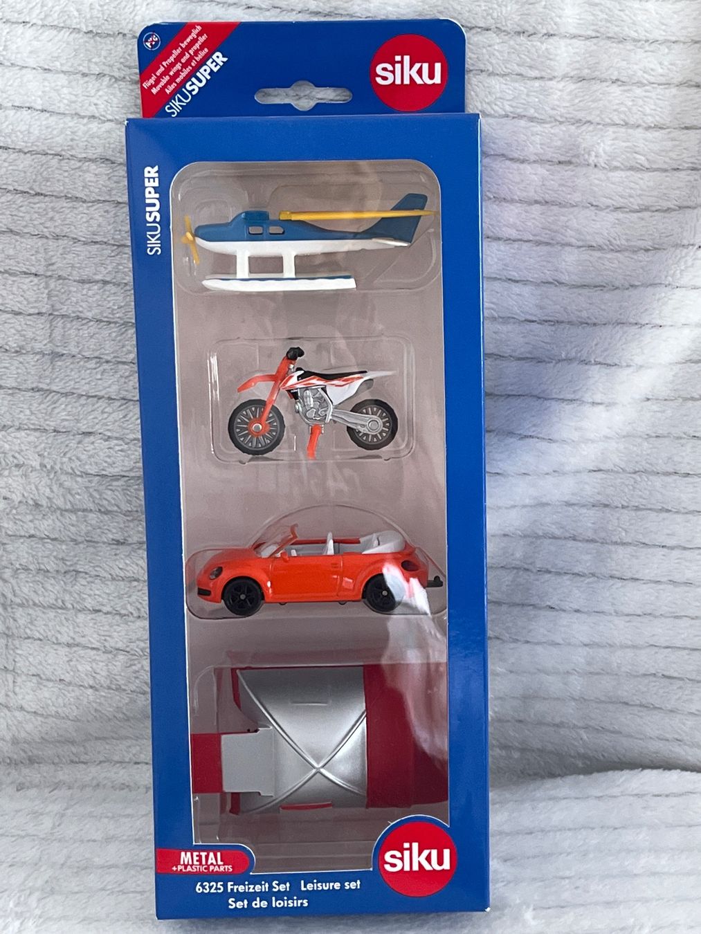 Siku Giocattoli: Siku Super Freizeit Set 6325, Neu & Originalverpackt! – Nuovo e nell'imballaggio originale da Oberegg venduto da MZ_DiesundDas