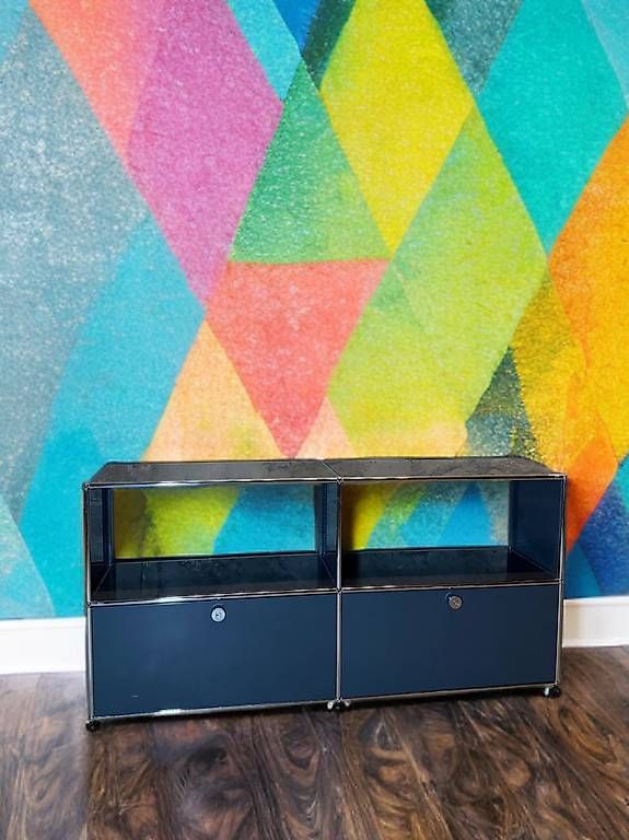 USM Cassettiere: USM Haller Sideboard  Anthrazit - Klappen unten – Usato da Schalunen venduto da Schwende2