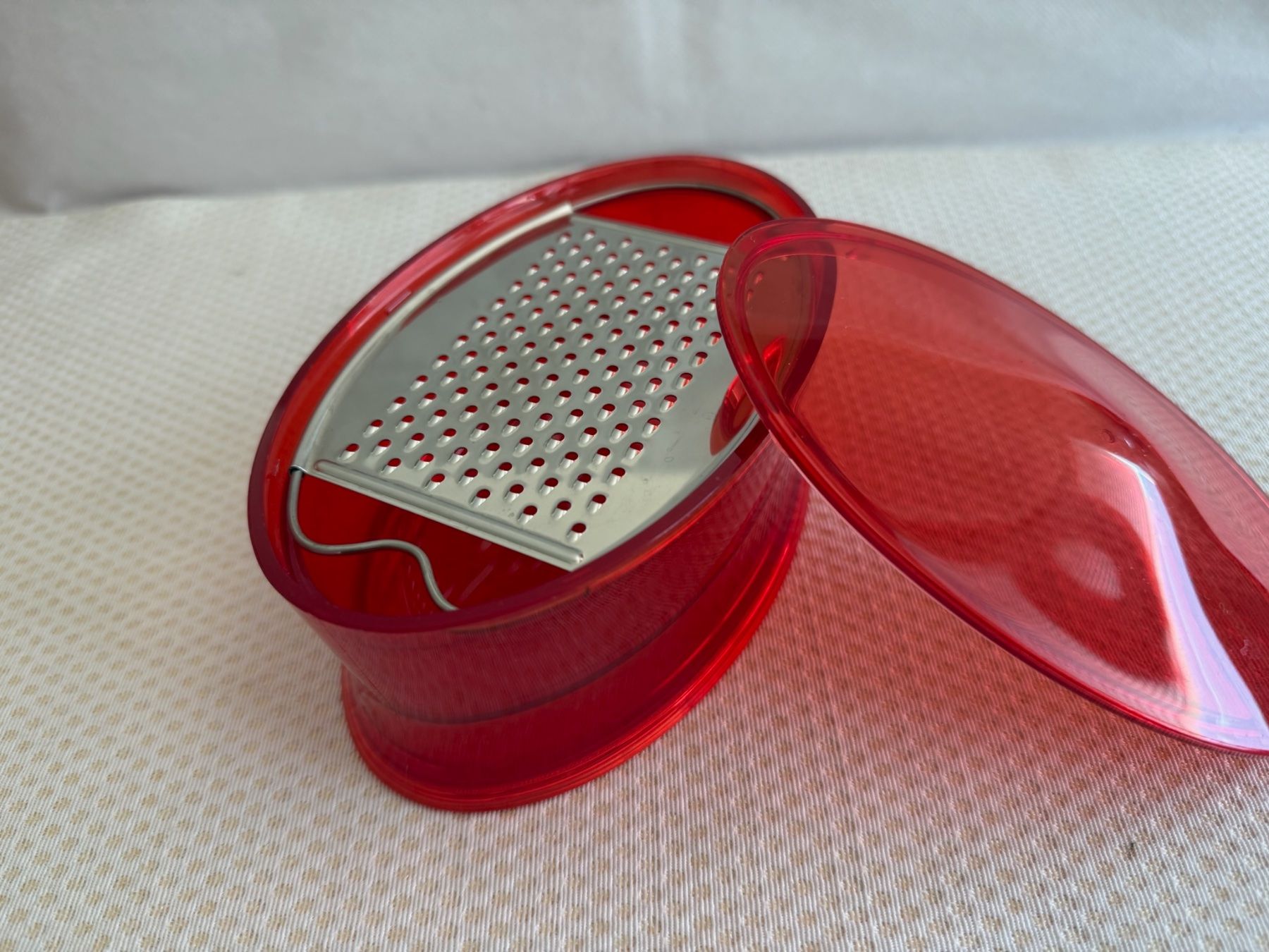 Bodum Appareils de cuisine: Bodum - râpe à fromage – D'occasion à Sion par accroshoes 1