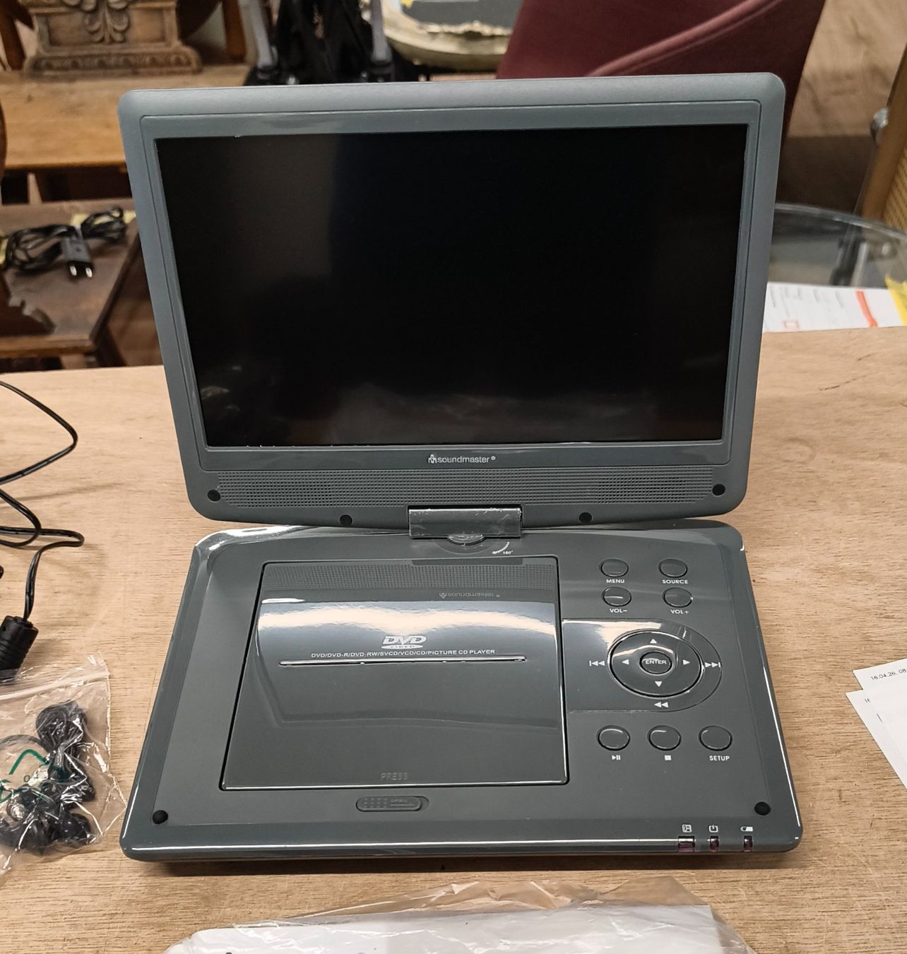Lettore multimediale portatile: Soundmaster Tragbarer DVD Player PDB1960 – Usato da Basel venduto da bk_brockibasel 1