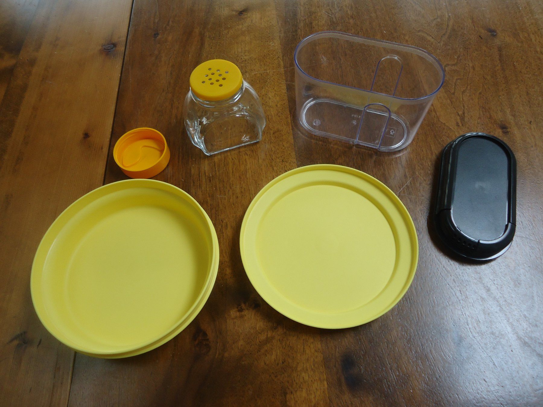 Tupperware Contenitori & Simili: Boîtes et bocal - 3 pces – Usato da Vessy venduto da mafabe 1