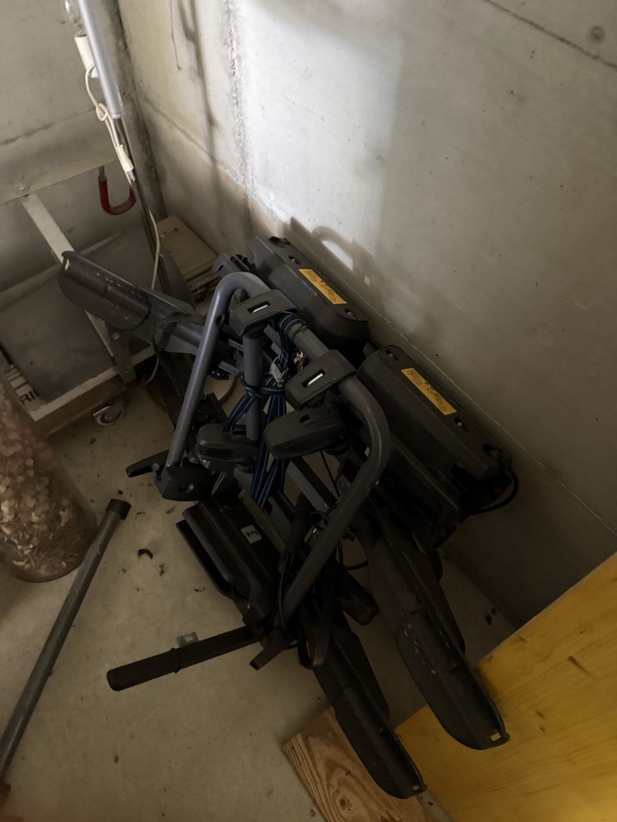 Portapacchi: Porte-vélos sur attelage – Usato da Pensier venduto da rud_yn2y 3