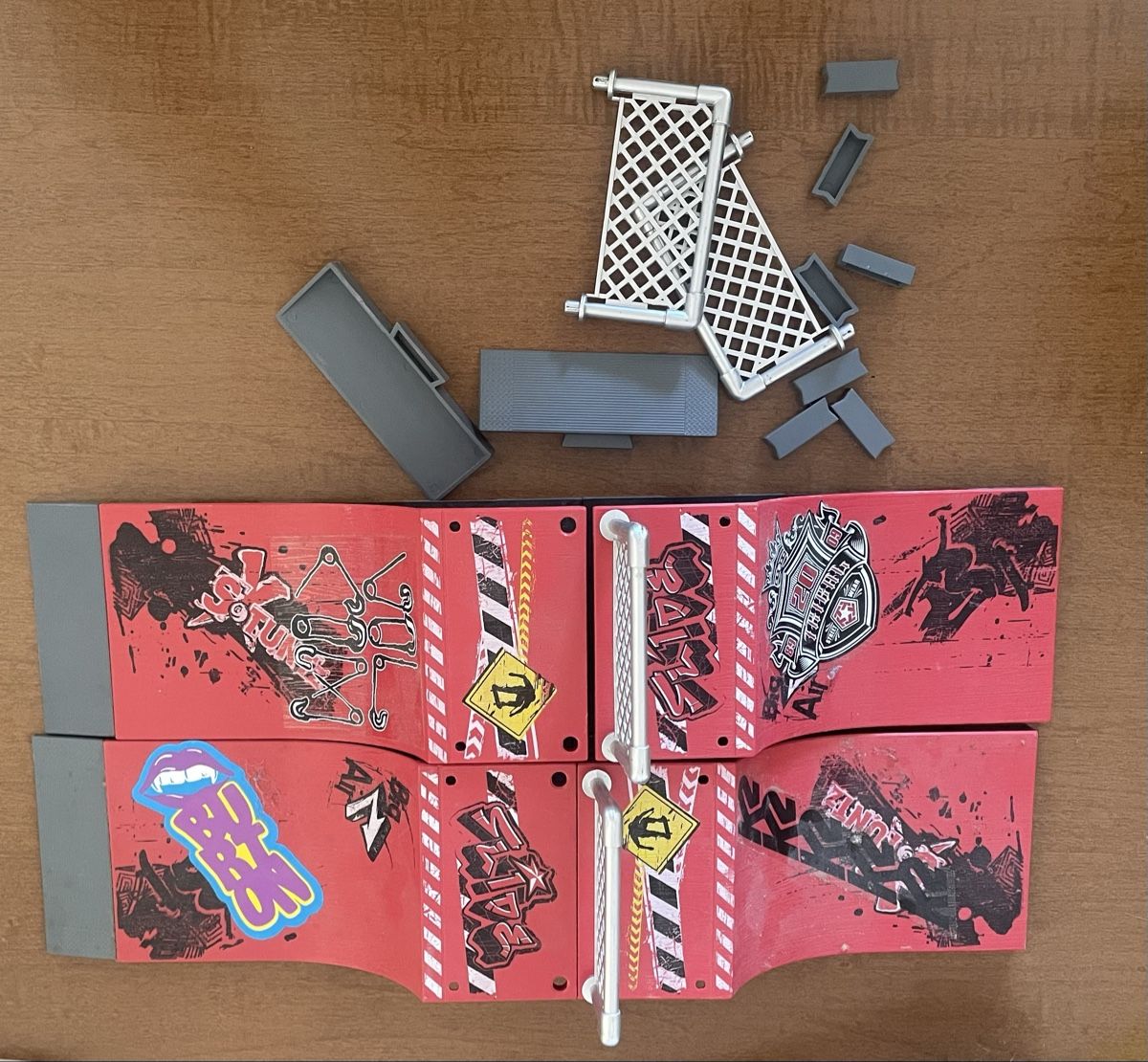Jouets: Tech Deck rampe,set completo, usato- ottime condizioni – D'occasion à S. Pietro par pap_nd2w