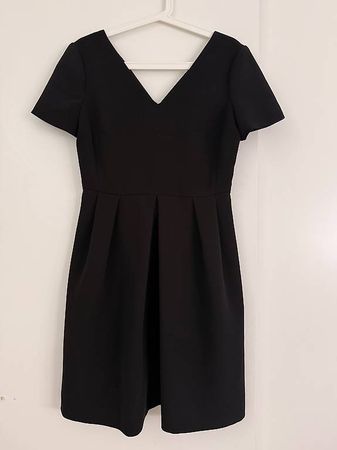 Robe noire Claudie Pierlot dos croisé 