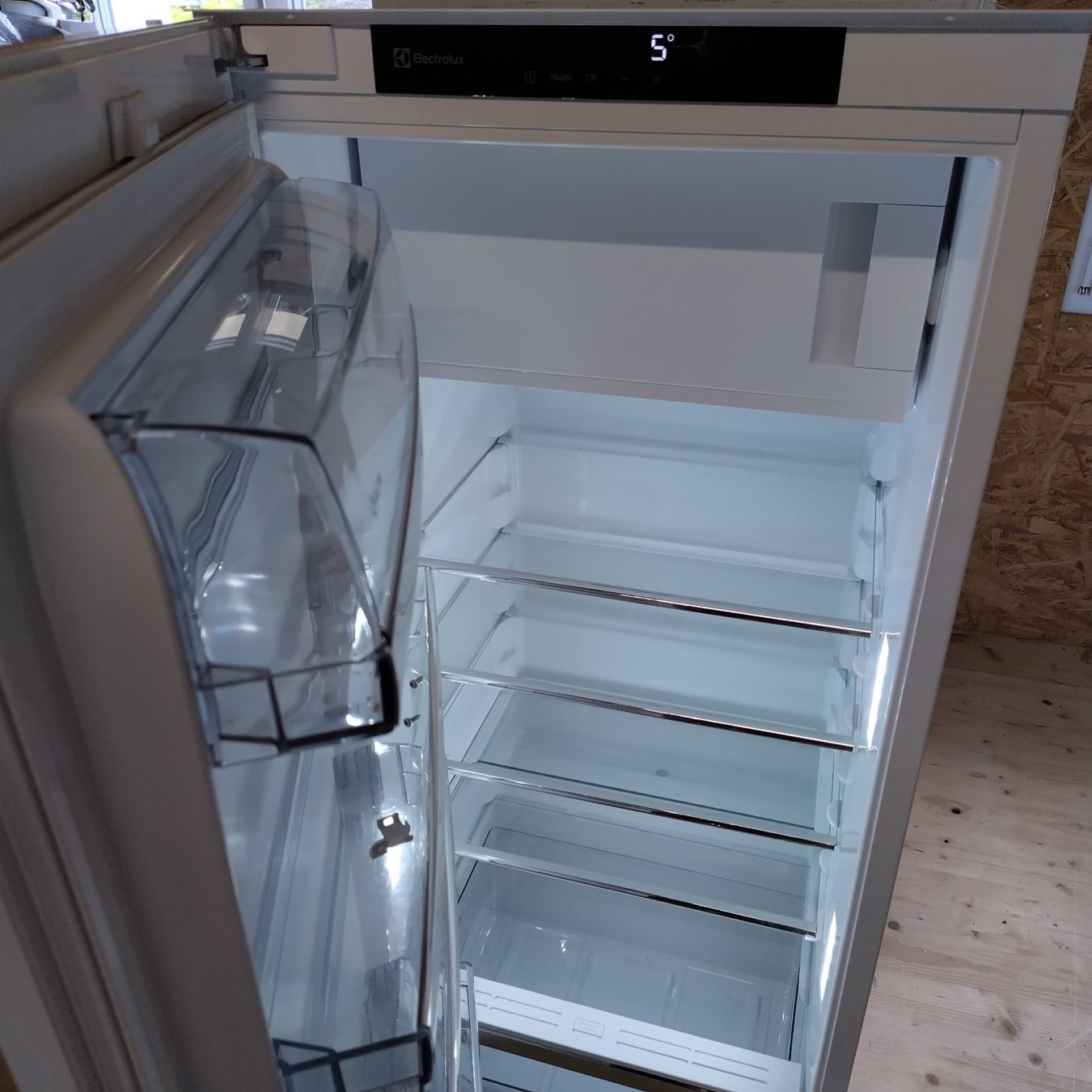 Electrolux Frigoriferi: Electrolux Einbakühlschrank EK244SEEV – Usato da Herisau venduto da Ea83 2