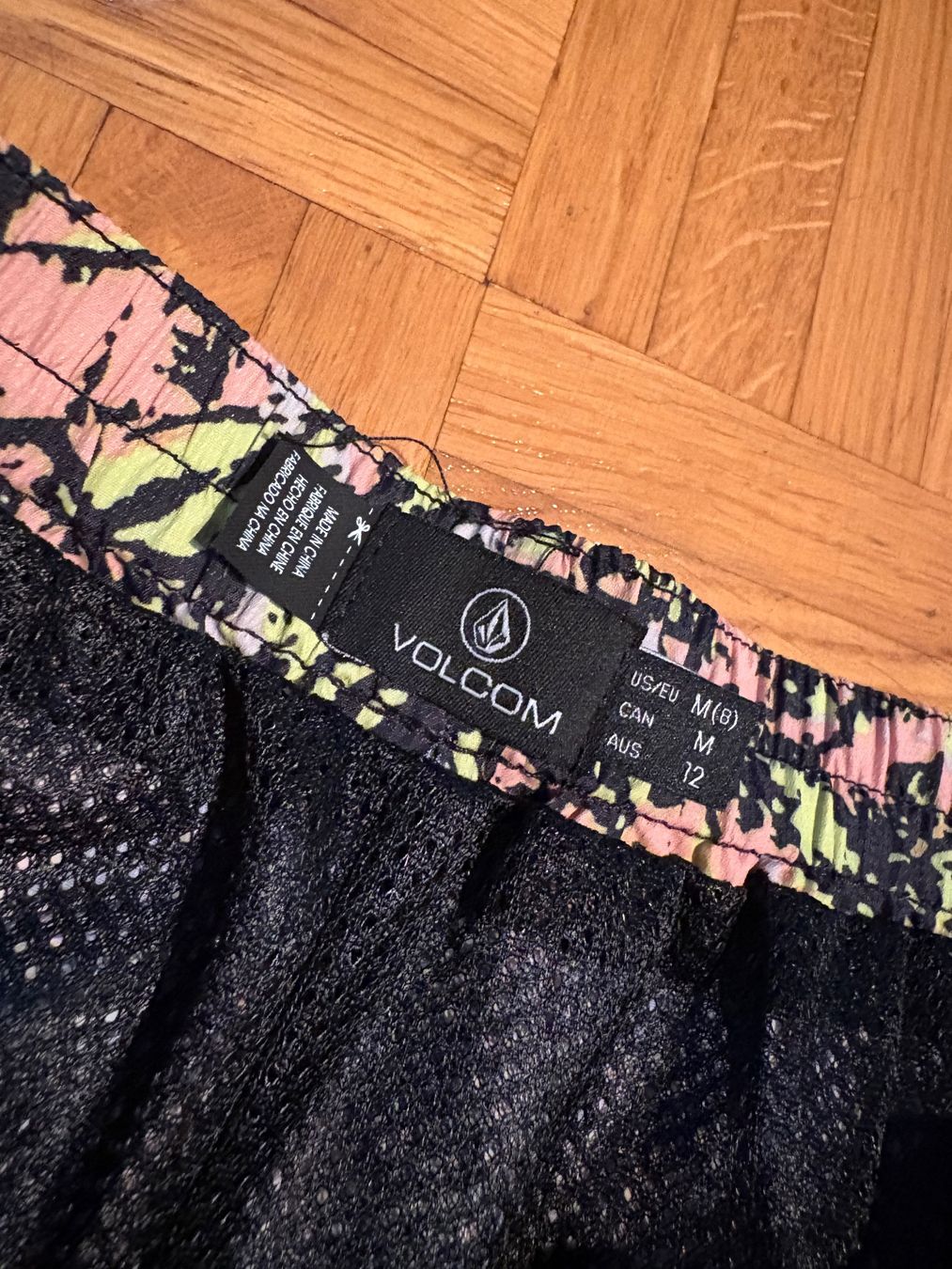 Volcom Pantaloni: Volcom WIND IT UP RUNNER Damen Hose Gr.M – Nuovo e nell'imballaggio originale da Genève venduto da sunandwind 2
