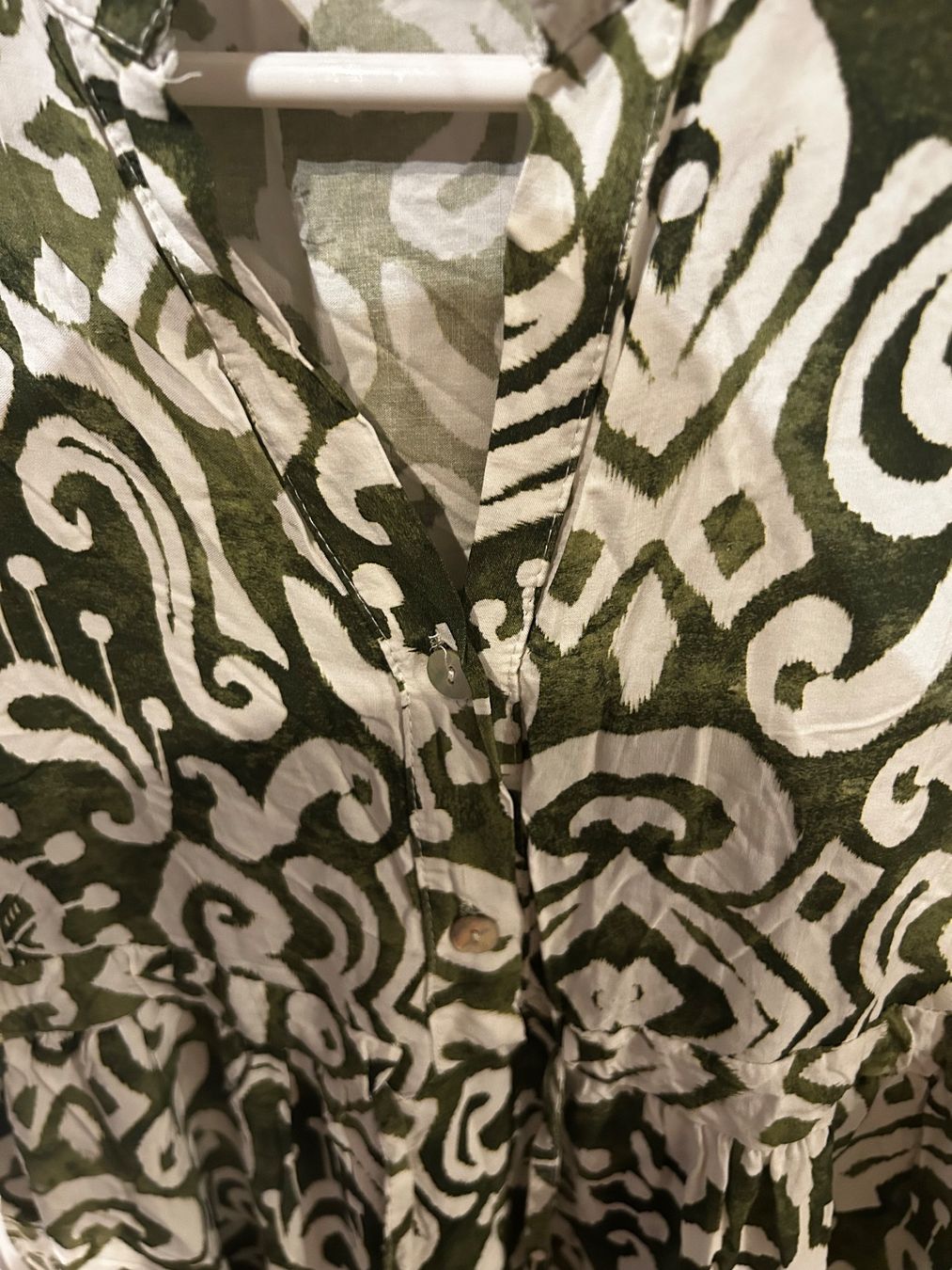 Kleider: Luftiges Kleid Weiss Olive gr s – Gebraucht aus Scherz von Mandarine8 2