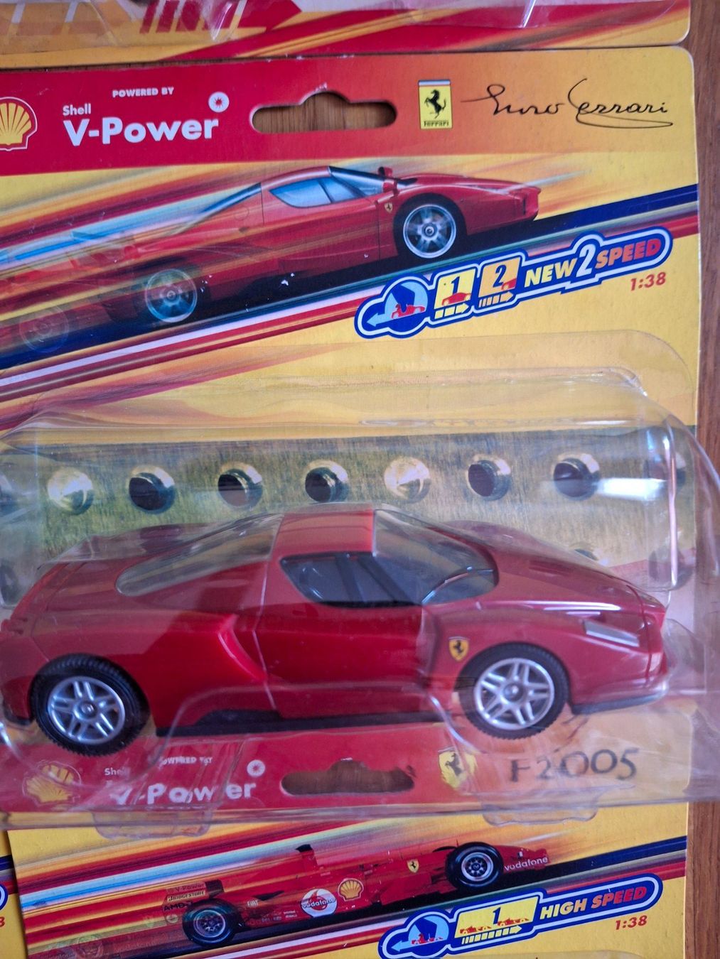 Ferrari Modellini d'auto: Offizielle Shell Ferrari Sammlerserie von 2006 – Nuovo e nell'imballaggio originale da Hasle b. Burgdorf venduto da Cefamo 4