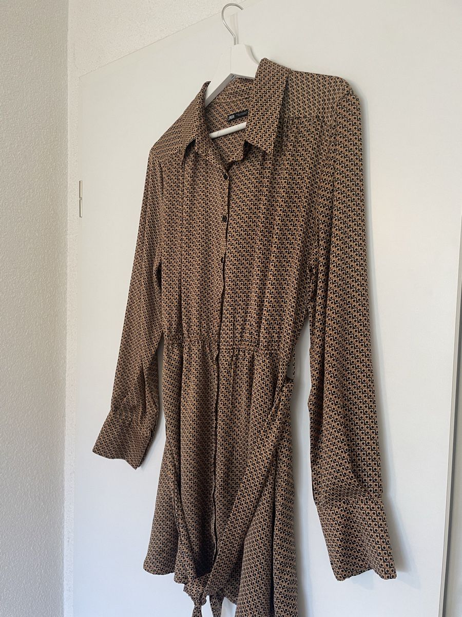 Zara Vestiti: Stylish Zara Patterned Dress – Nuovo (secondo la descrizione) da Roche VD venduto da closetcleanse 4