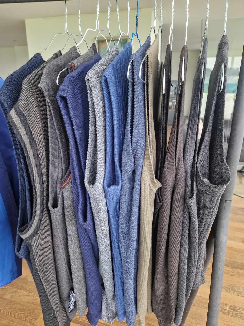 Gilet & Giacche: Elegante und hochwertige Pullunder (Grösse M) – Usato da Zug venduto da lindneran 1