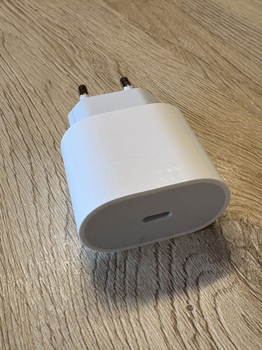 Apple Ladegeräte: Apple Netzteil 20W USB-C weiss – Neu (gemäss Beschreibung) aus Marthalen von thh72 1