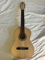 Guitare Hora 7/8 