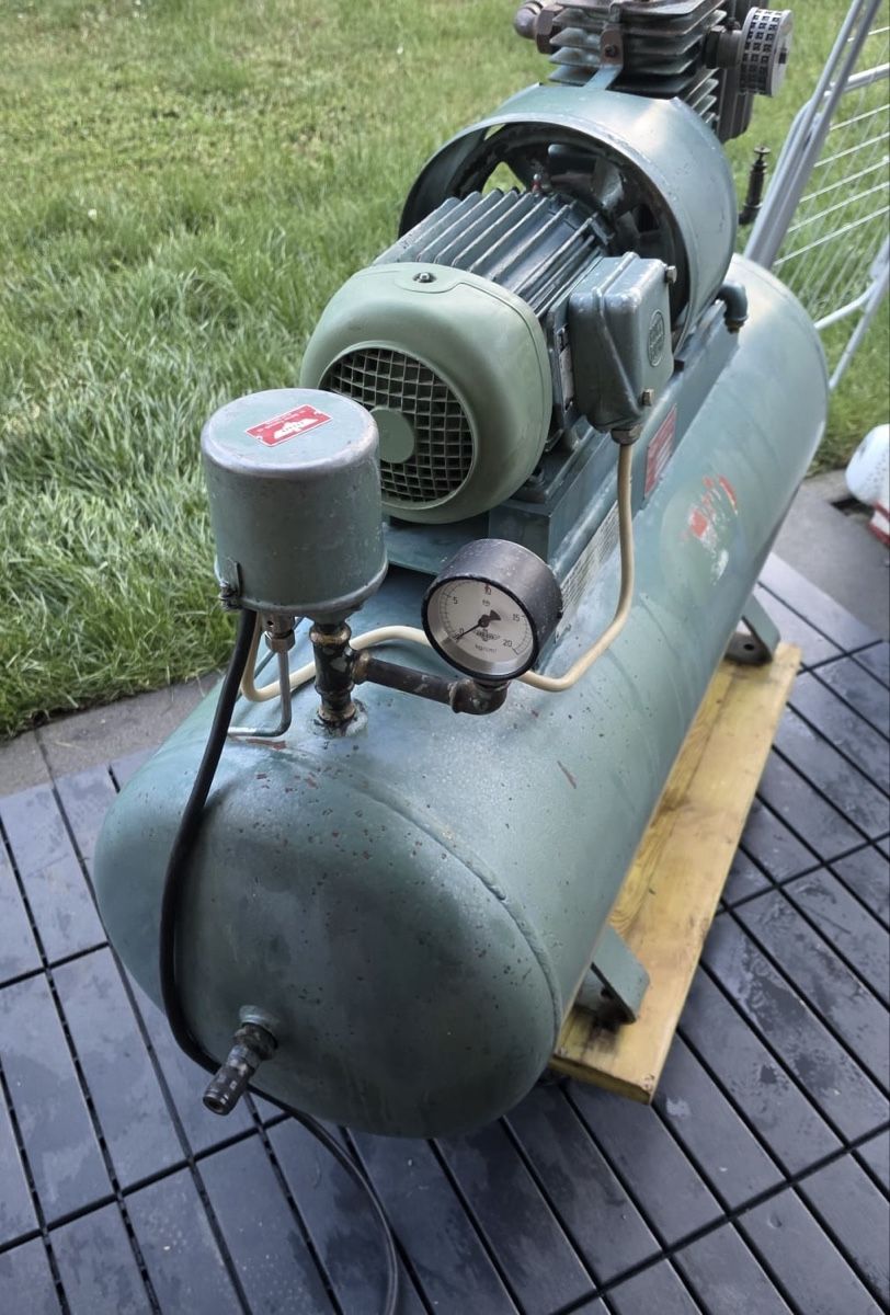 Compressori: Serva-Technik Kompressor SHE-45 / SEC-0-12,150L, – Usato da Grenchen venduto da Mary.J 5