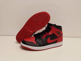 Jordan 1 Mid Banned (44)