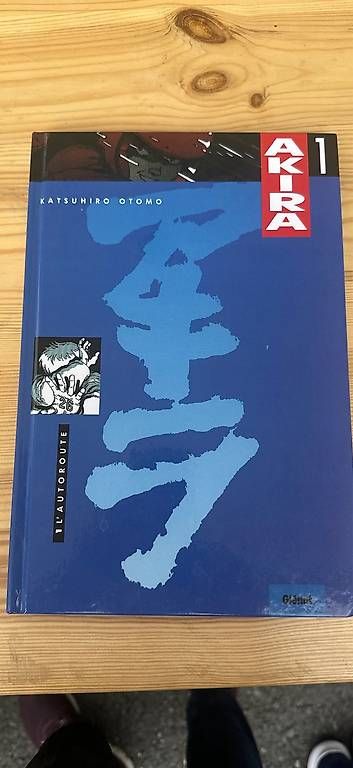 Comics: Akira  – Neu und originalverpackt aus Plan-les-Ouates von emma1981