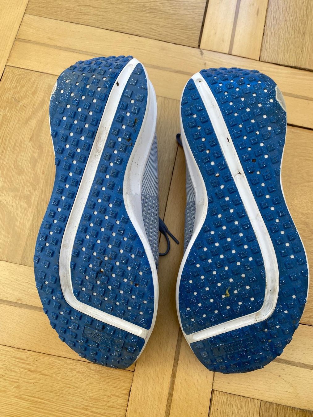 Nike Scarpe da uomo: Nike Interact Run - Laufschuhe, kaum getragen – Usato da Zürich venduto da Floooha 1