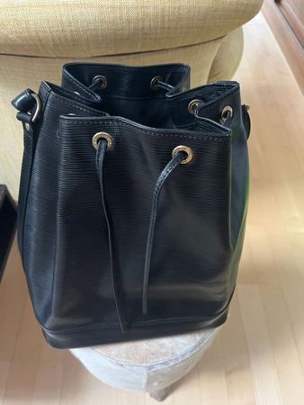 Louis Vuitton Grand Sac Noe Schwarz Epi