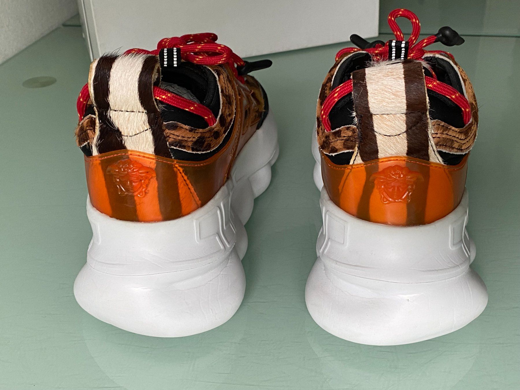 Versace Scarpe da uomo: VERSACE Chain Reacton Runner Pony Leder Low Top Sneakers 42 – Usato da Kreuzlingen venduto da Selliton 4