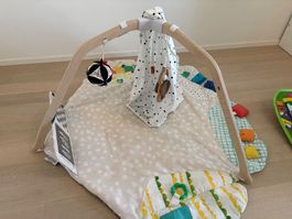 Spieldecke mit Spielbogen und Zubehör guter Zustand