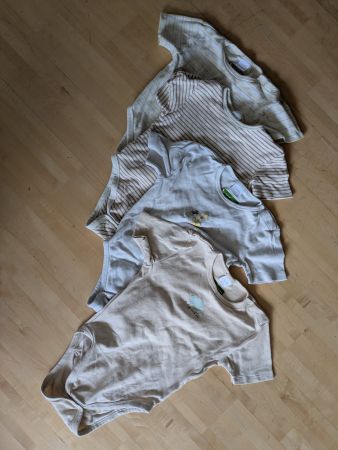 4x Kurzarmbodys Gr. 98/104