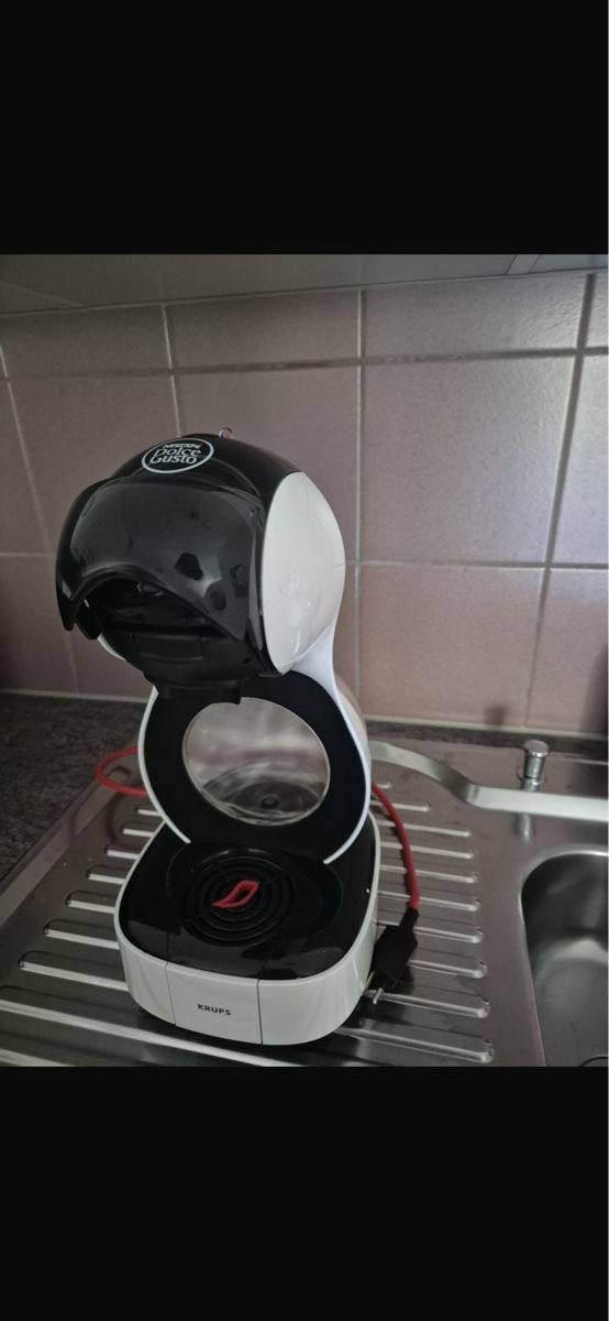 Nescafé Kaffeemaschinen & Espressomaschinen: Dolce Gusto Kaffeemaschine gebraucht – Gebraucht aus Dallenwil von ZundappFamel1989 1