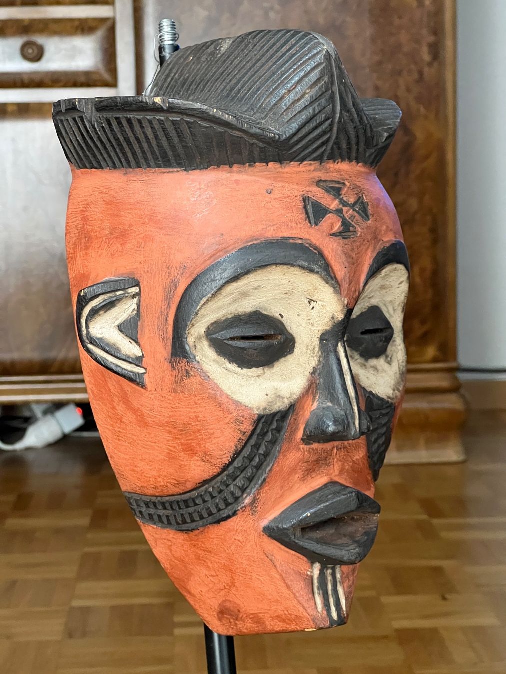 Arte internazionale: Rote Chokwe Maske – Usato da Genève venduto da Greg_8ff 3