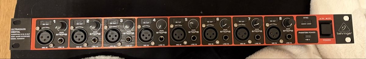 Behringer Strumenti musicali: Interface audio Behringer ADA8200 Ultragain Digital 8 in – Usato da villarlod venduto da MagaOm