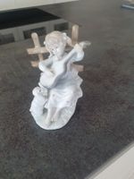 Porzellan Figur Mädchen mit Laute und Hund H.F. Handgemacht