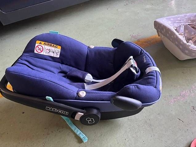 Maxi-Cosi Sièges auto: Maxi Cosi – D'occasion à Zollikerberg par mir_8mgh 1