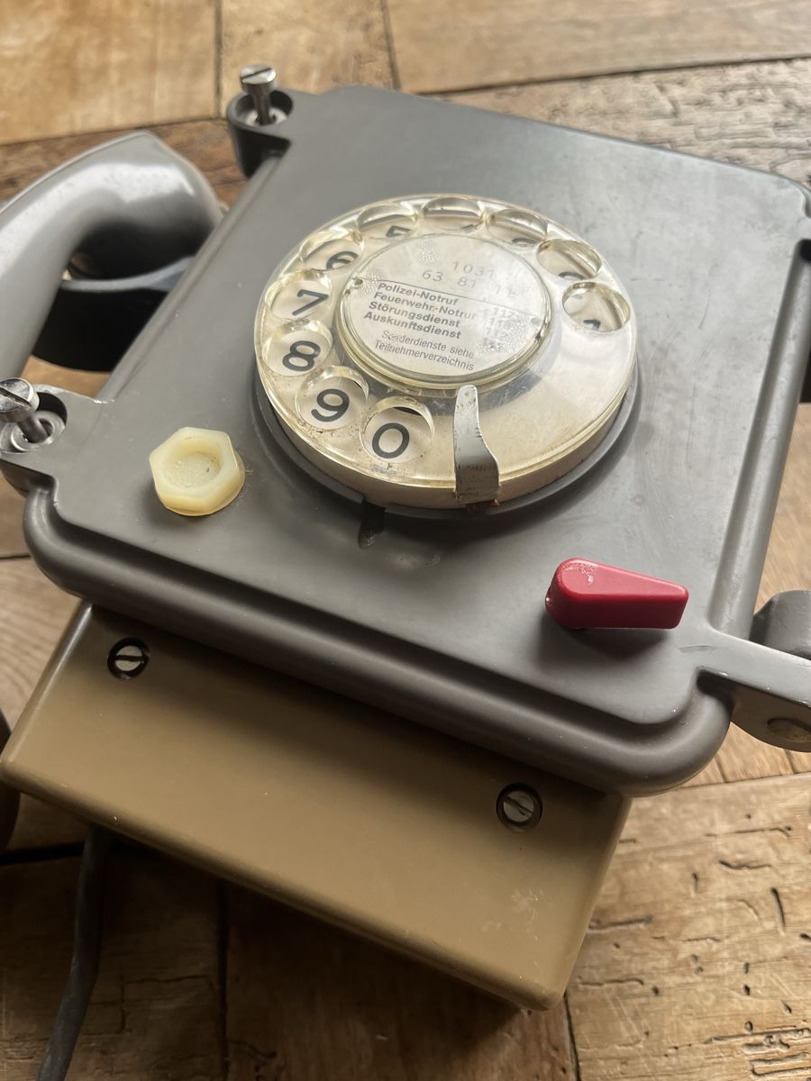 Telefoni: Antikes Telefon Wandtelefon  – Usato da Wiesenberg venduto da swissantik 1