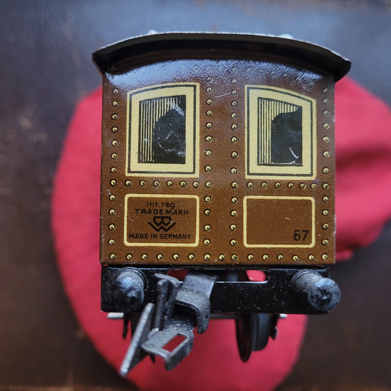 Modellini di ferrovie: brauner Wagon, mit Fenster auf beiden Seiten, 67 – Usato da Perlen venduto da AhvidEvG