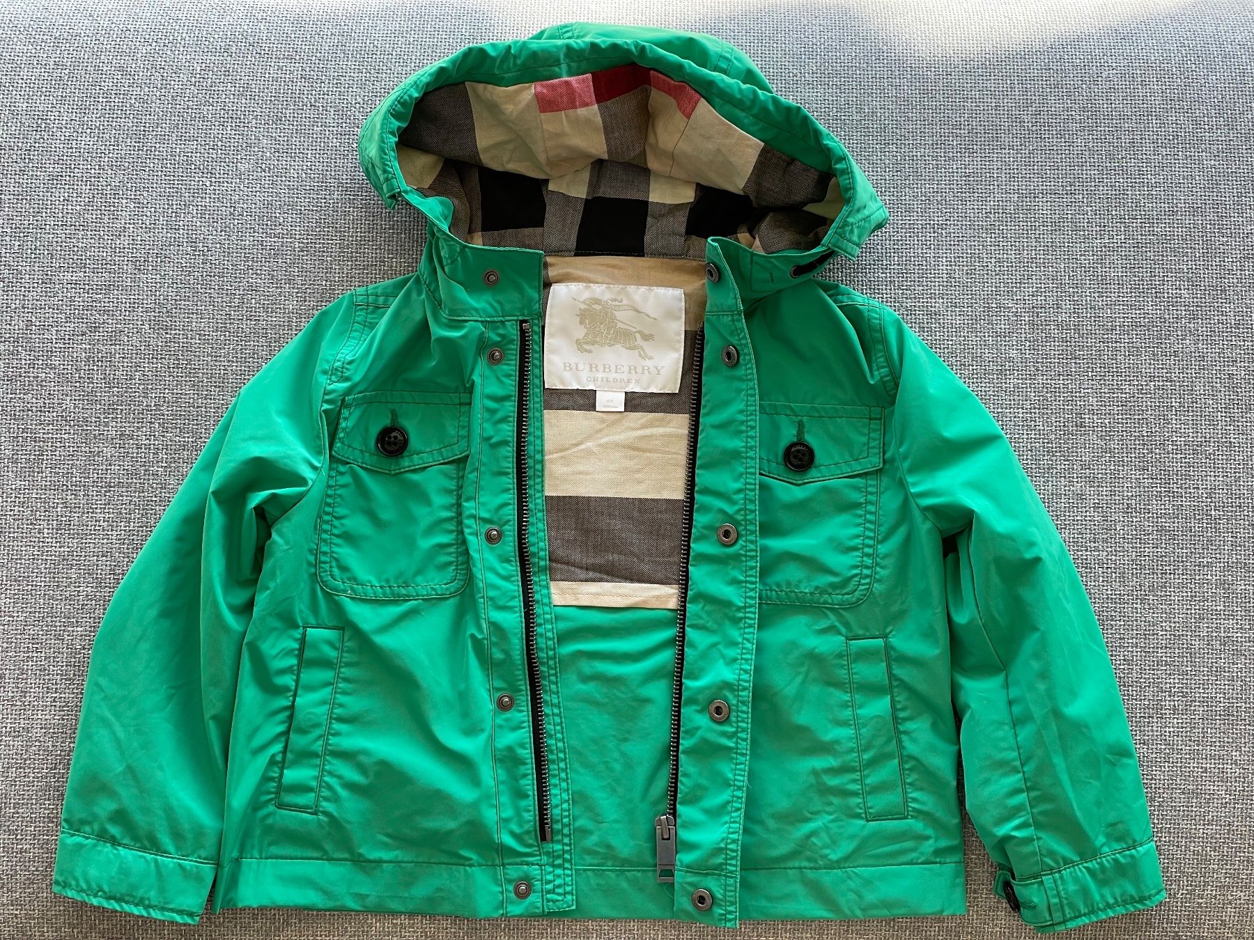 Burberry Giacche: Burberry jacket 4Y 104cm – Usato da Lausanne venduto da Jarosz
