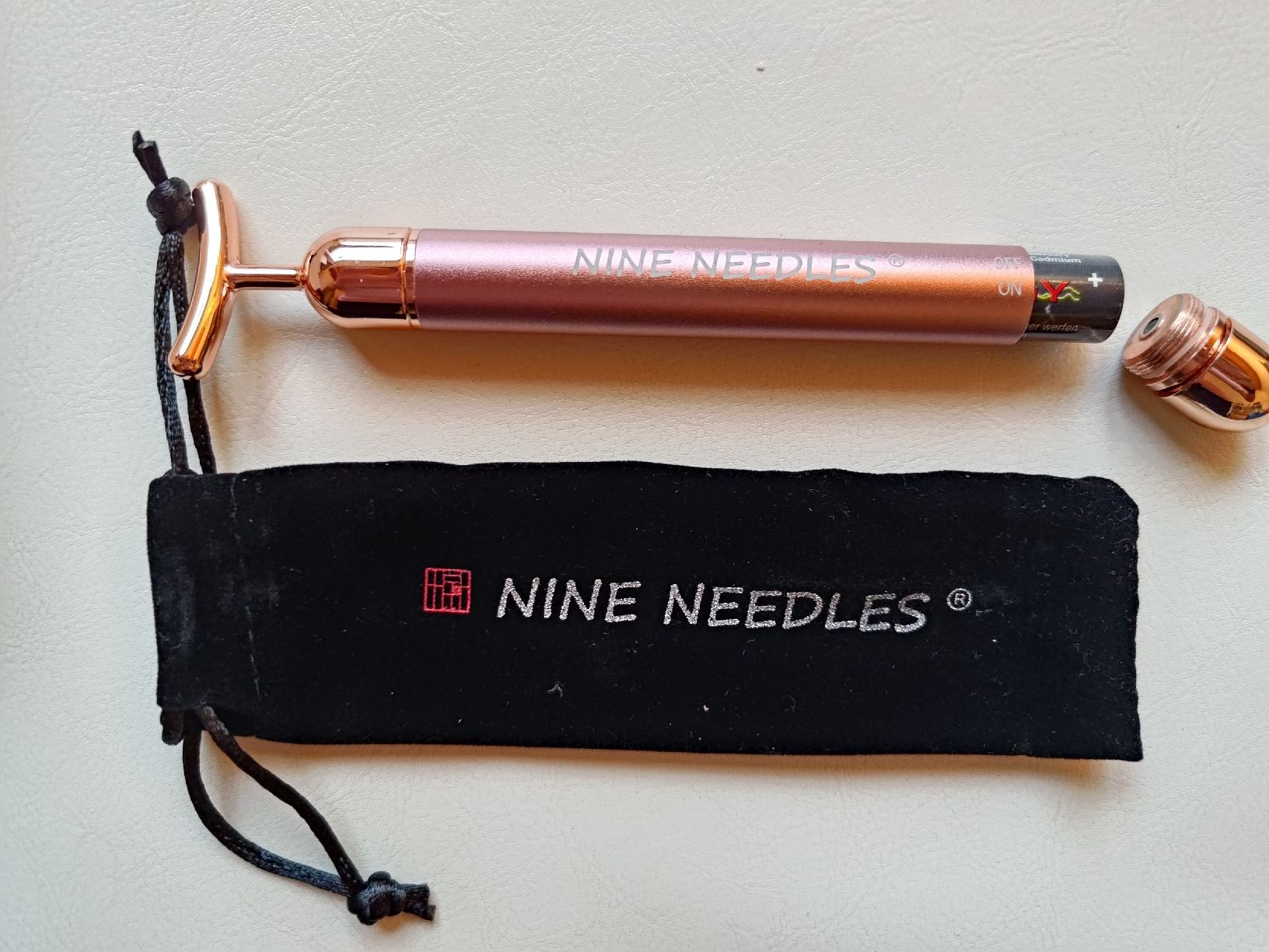 Dispositivi per massaggi: Gesicht und Hals Massage Vibrator elektrisch – Nuovo e nell'imballaggio originale da Illnau venduto da mimi0303
