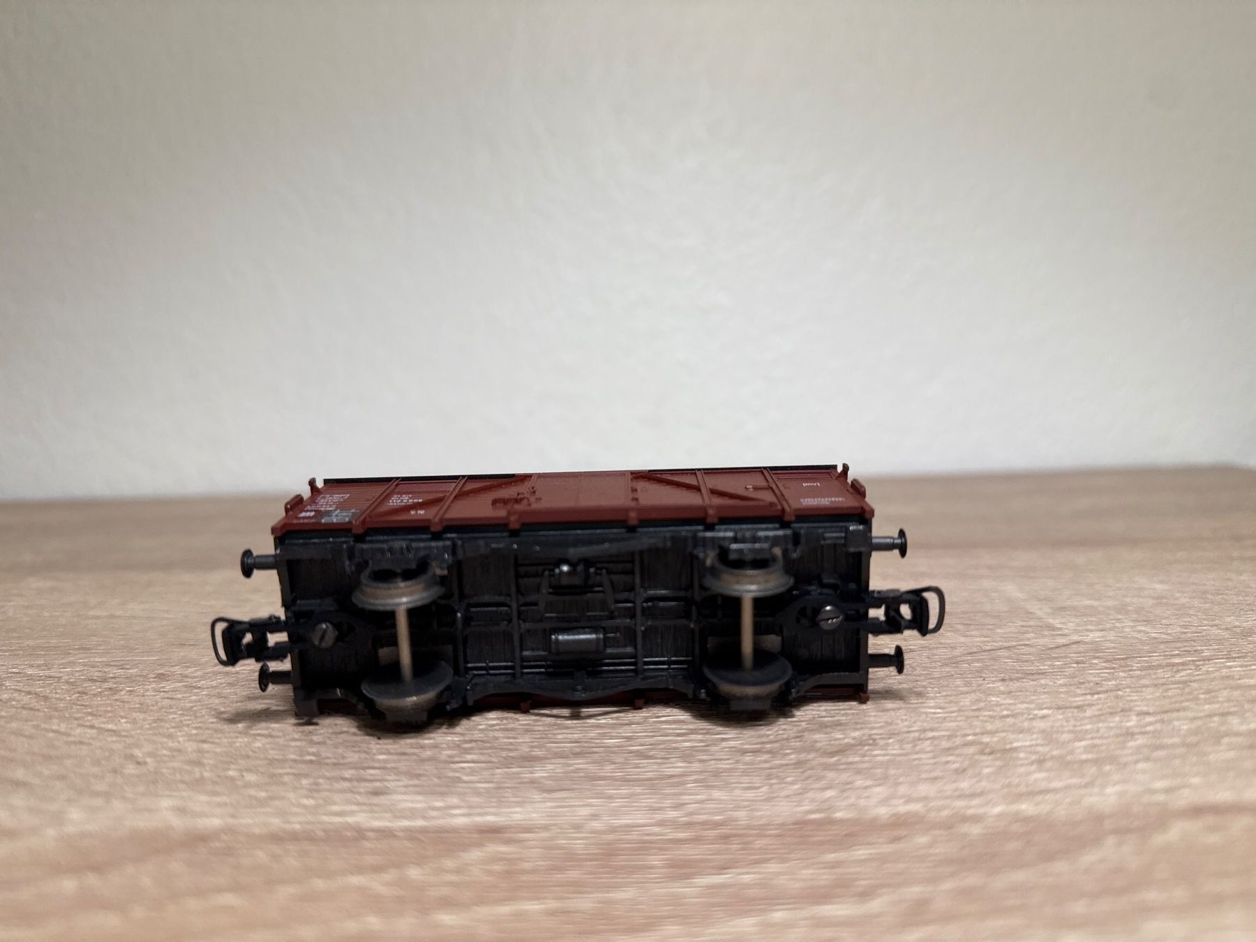 Roco Modellini di ferrovie: Roco Güterwagen DB H0 (98) – Usato da St-Aubin-Sauges venduto da Lo_Go 4
