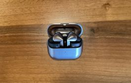 Samsung Buds 3 Pro Gris Finitions argentées