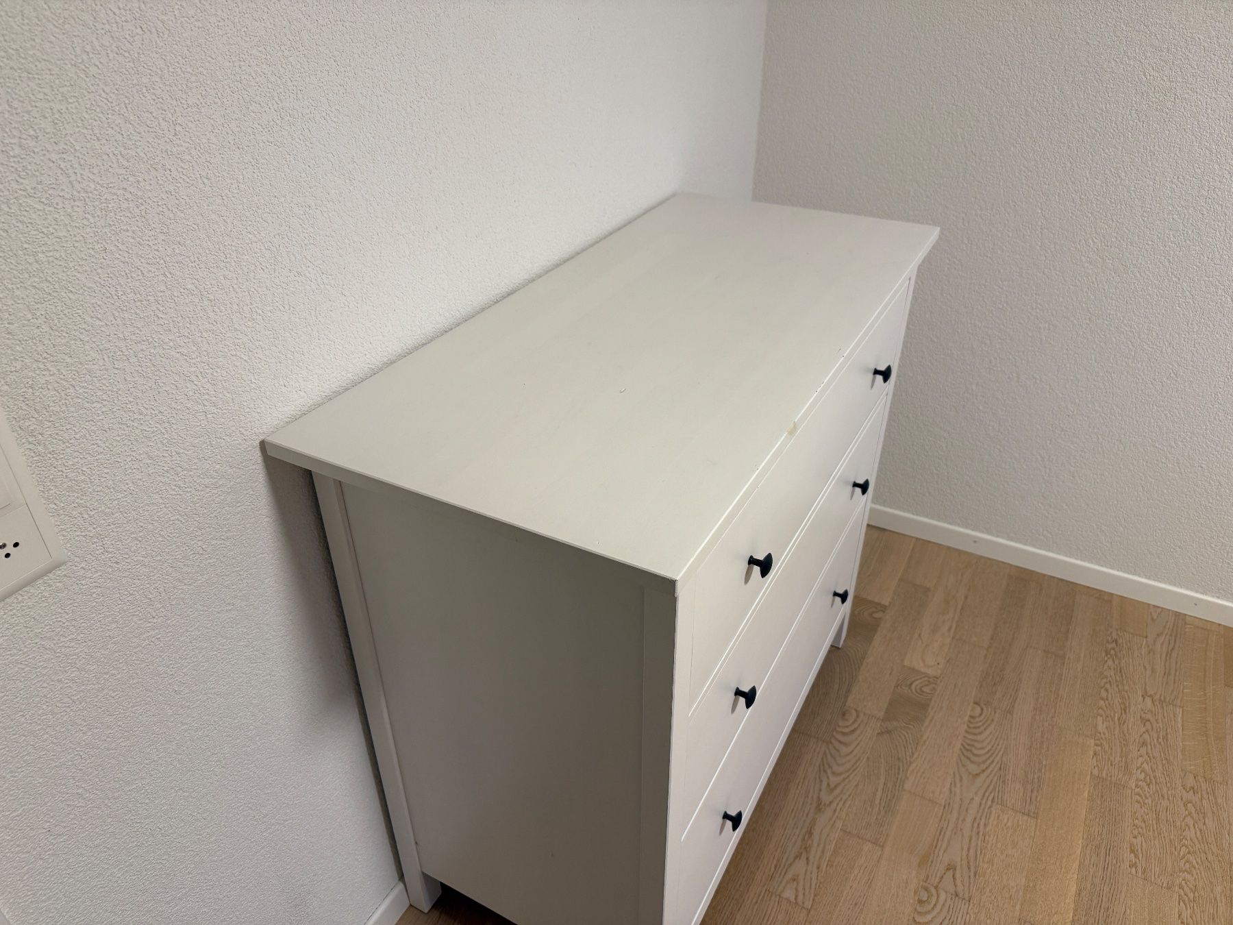 Commodes: Kommode weiss mit drei Schubladen – D'occasion à Russikon par manureloop 1