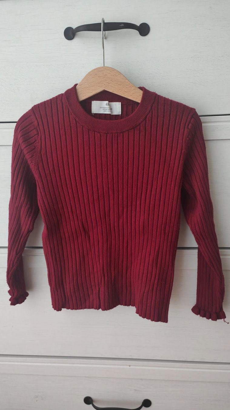 Maglioni & Felpe: Roter Strickpullover, Grösse 116 – Usato da Root venduto da GregorO