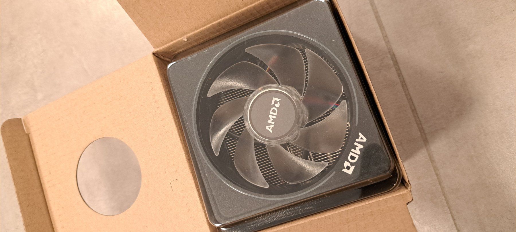 Amd Elektronikbauteile: AMD Wraith Prism RGB CPU Cooler – Gebraucht aus Altstätten SG von pro_nr2m 1