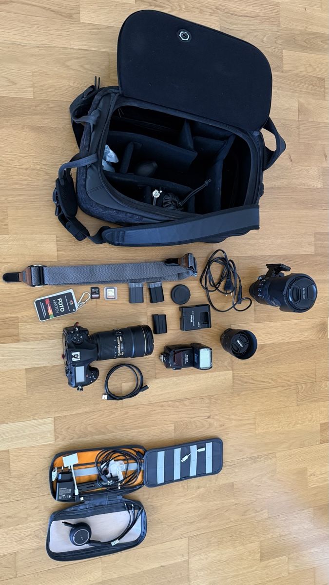 Nikon Fotocamera: Nikon D850 Set mit 3 Objektiven, Tasche & Blitz, etc. – Usato da Bolligen venduto da Brunski