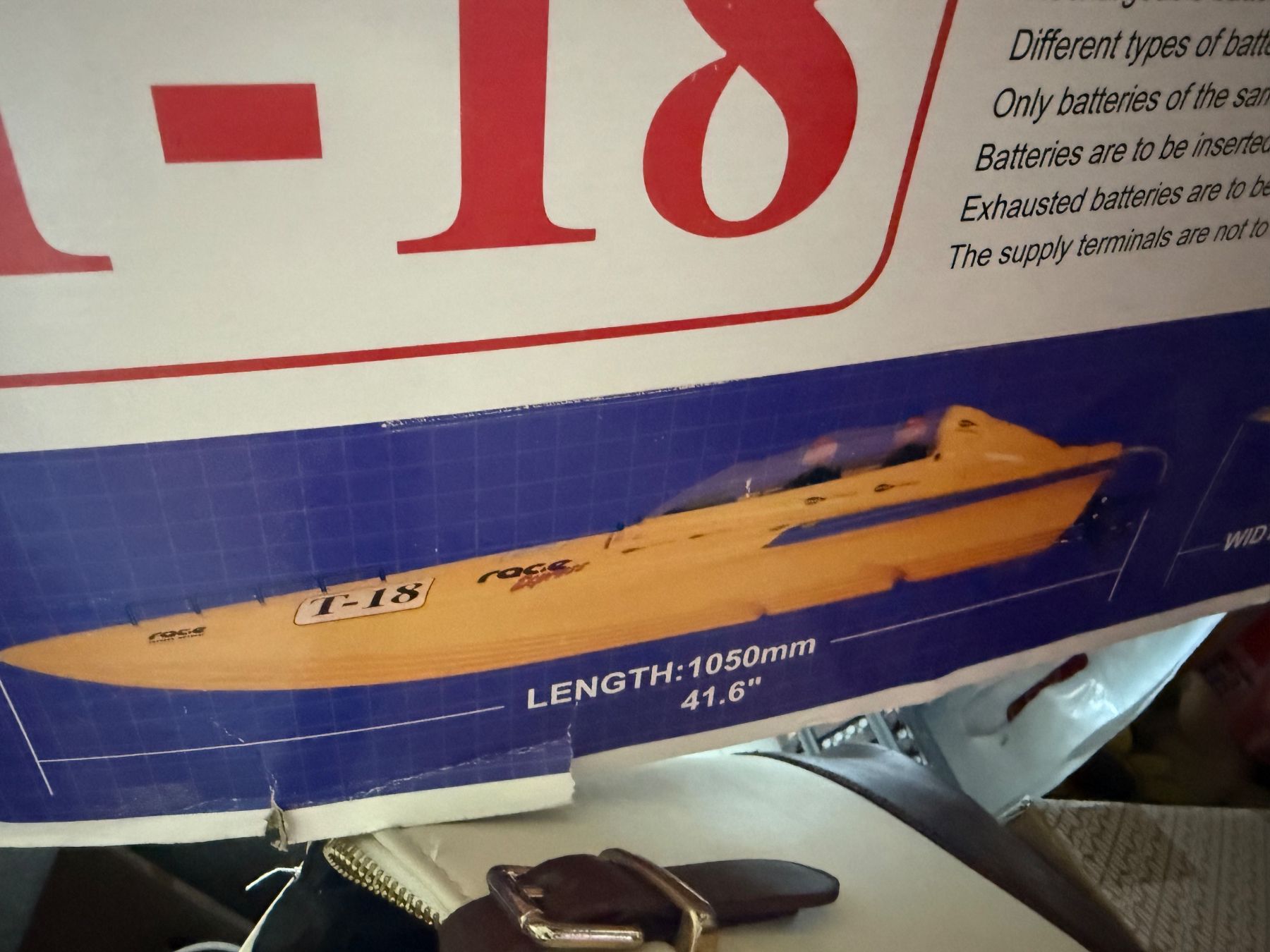 Modellismo RC: Ferngesteuertes Rennschiff – Nuovo (secondo la descrizione) da Kilchberg ZH venduto da Albis 2