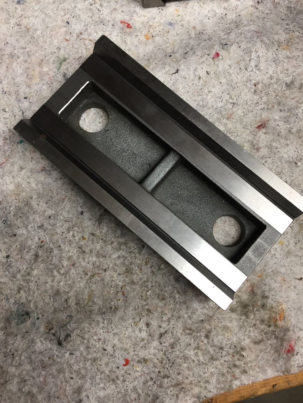 Schaublin Altro per industria metallurgica: Schaublin 102 Erhungssohle 28mm – Usato da Frenkendorf venduto da BasLie 1
