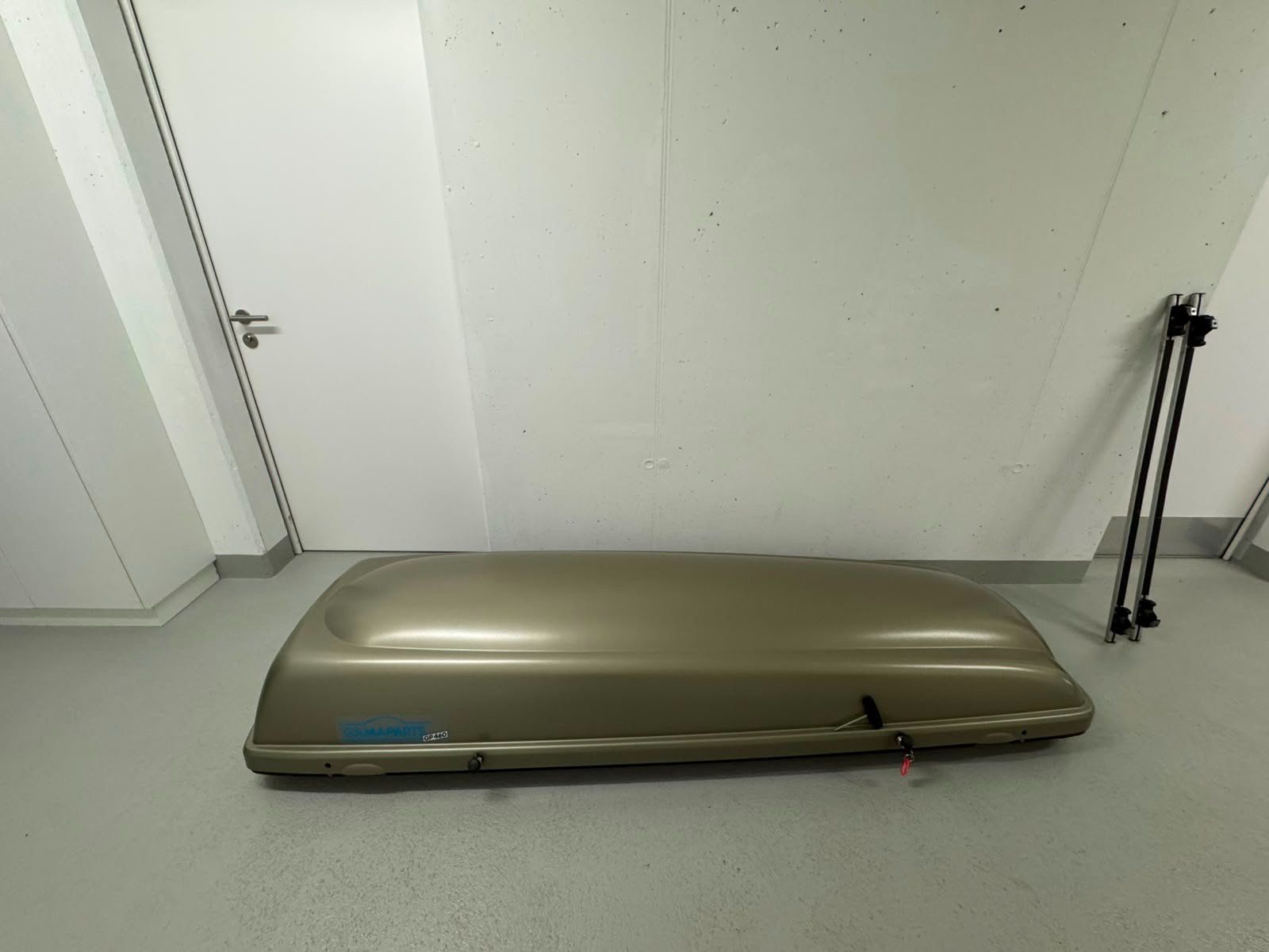 Gamaparts Box da tetto: Grossräumige Dachbox – Usato da Wünnewil venduto da Gilbert59