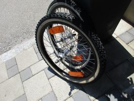 Velo Anhänger Räder 20 Zoll .