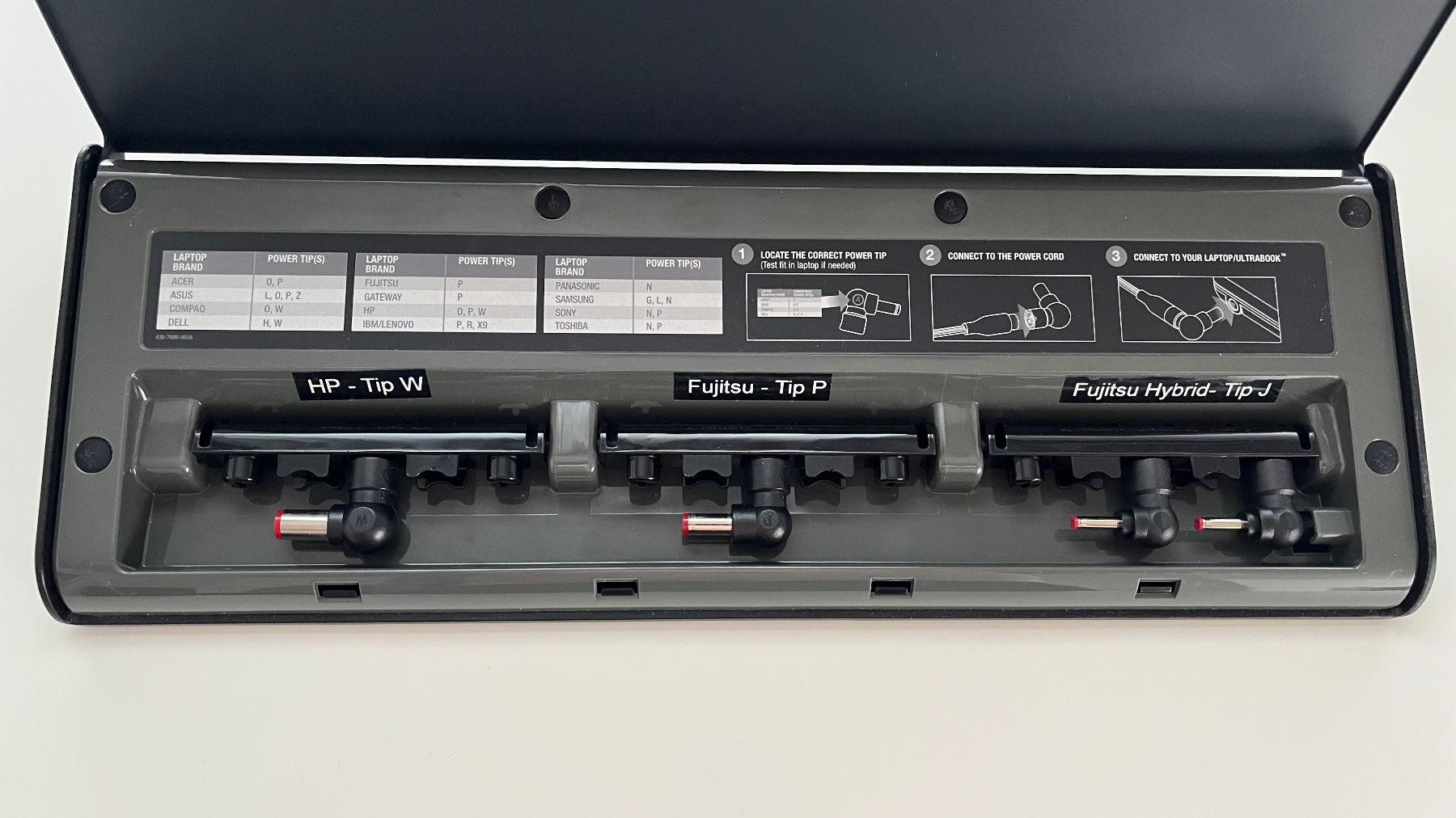 Targus Docking station: Targus ACP77EUZ Docking Station DisplayLink mit Zubehör – D'occasion à Solothurn par Konqui 2